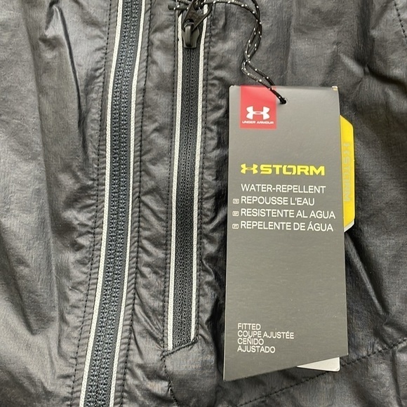 NWT Under Armour Storm Nylon Ultra Lightweight Water Repel Jacket Size Small - Picture 4 of 6